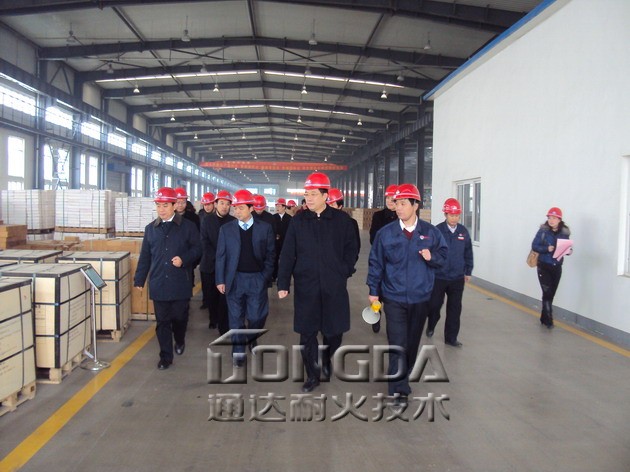 河南省委常委、郑州市委书记王文超一行考察通达中原耐火